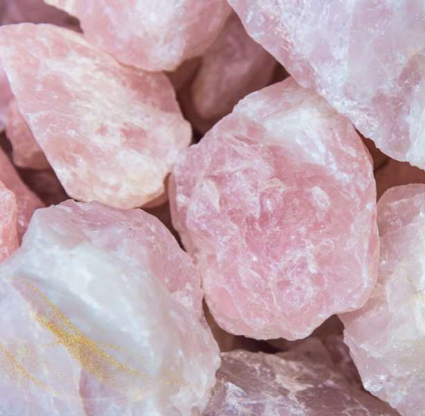 Rose quartz crystal meaning