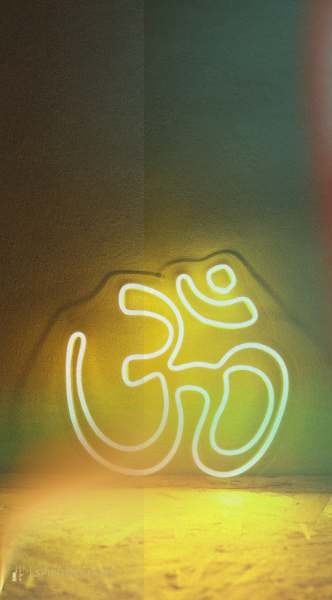 Om symbol meaning Buddhism